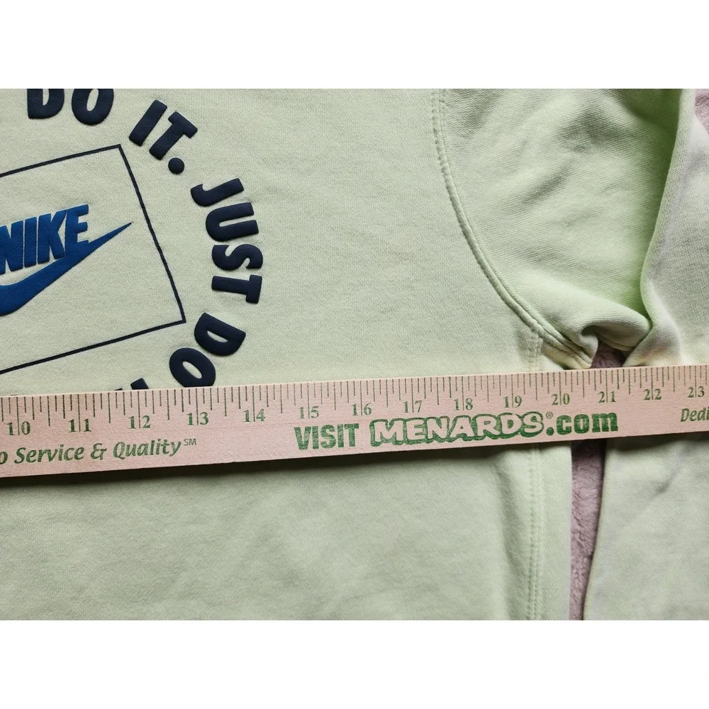 Nike sportswear pullover